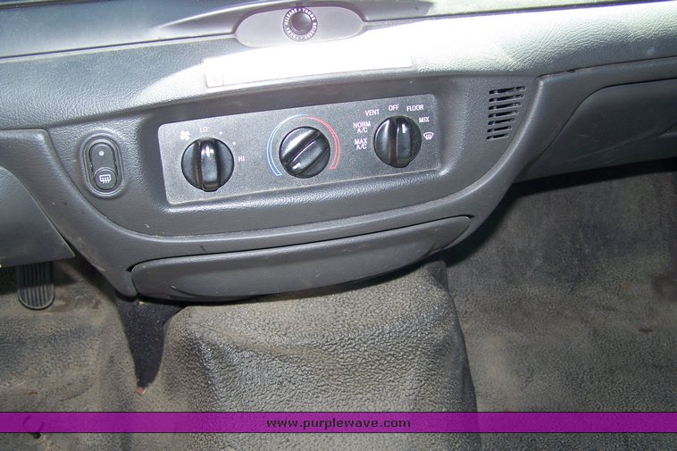 image for item 3881 2006 Ford Crown Victoria Police Interceptor