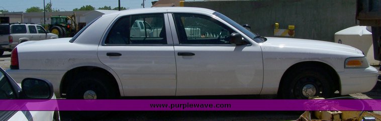 image for item 3883 2006 Ford Crown Victoria Police Interceptor