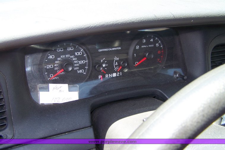 image for item 3883 2006 Ford Crown Victoria Police Interceptor