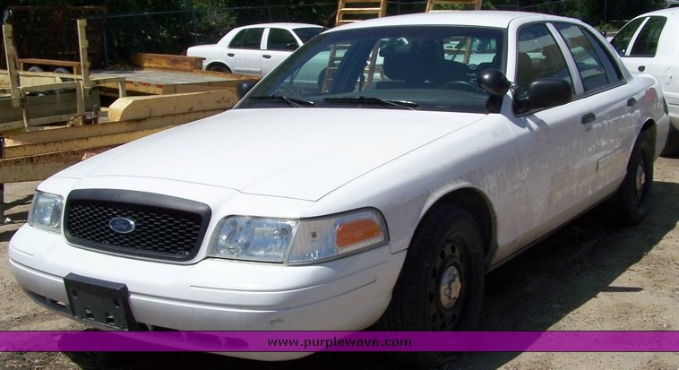 image for item 3884 2006 Ford Crown Victoria Police Interceptor