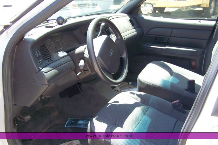image for item 3884 2006 Ford Crown Victoria Police Interceptor