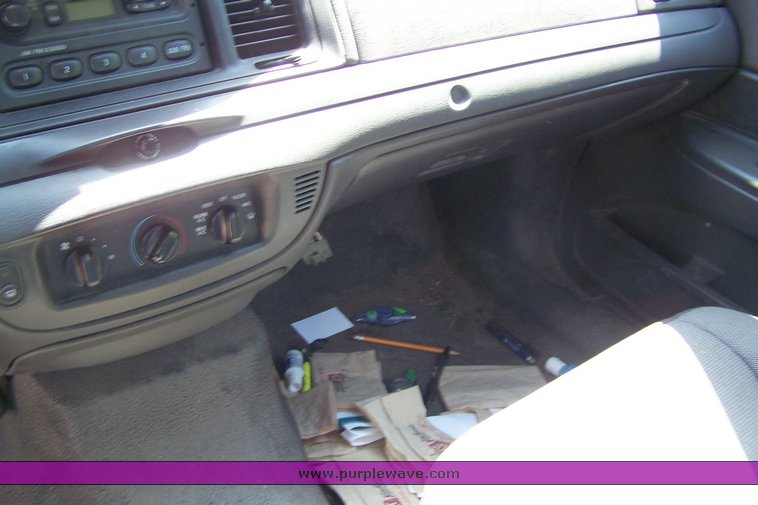 image for item 3884 2006 Ford Crown Victoria Police Interceptor