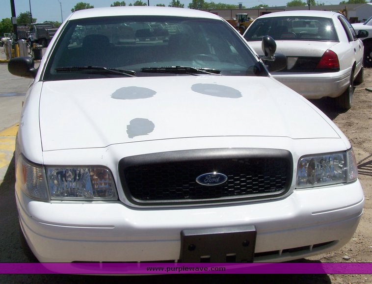 image for item 3885 2006 Ford Crown Victoria Police Interceptor