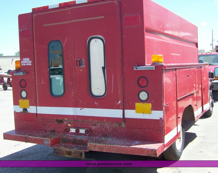 image for item 3889 1995 Chevrolet K3500 pickup truck