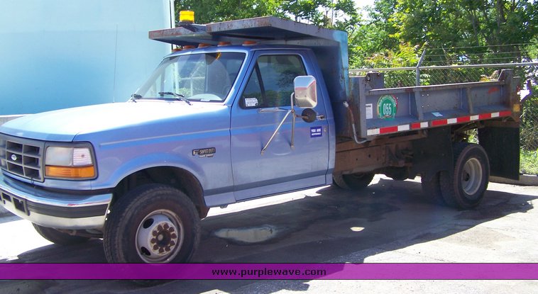 image for item 3891 1997 Ford F Super Duty