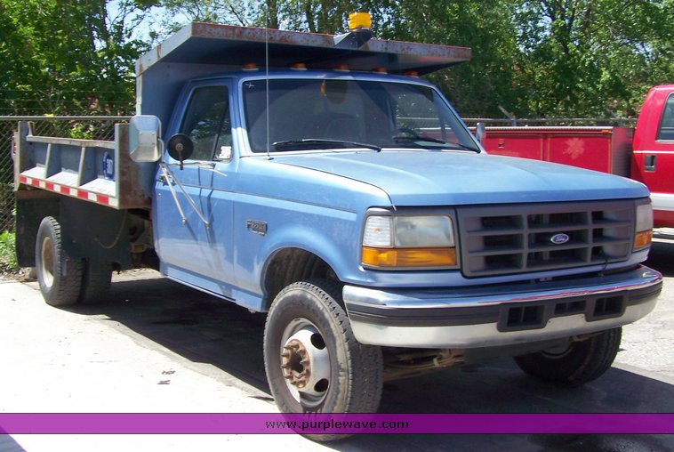 image for item 3891 1997 Ford F Super Duty