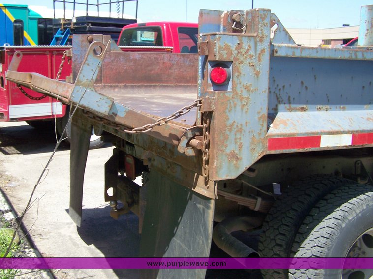 image for item 3891 1997 Ford F Super Duty