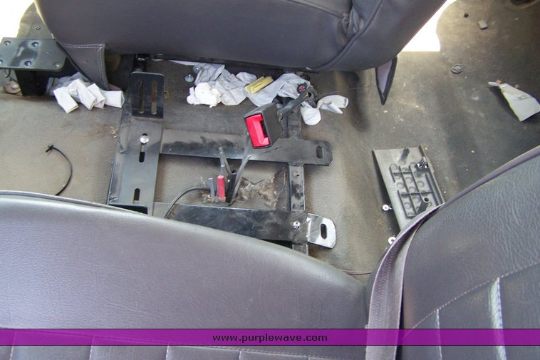 image for item 3892 2002 Ford F550