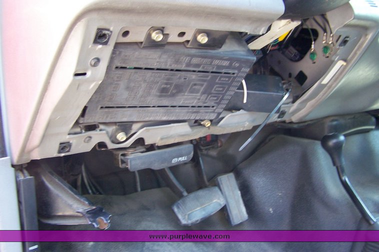 image for item 3892 2002 Ford F550