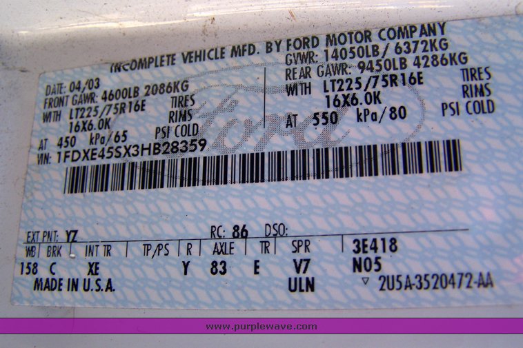 image for item 3894 2003 Ford E450 Super Duty transit bus