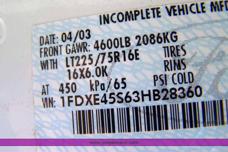 image for item 3896 2003 Ford E450 Super Duty transit bus