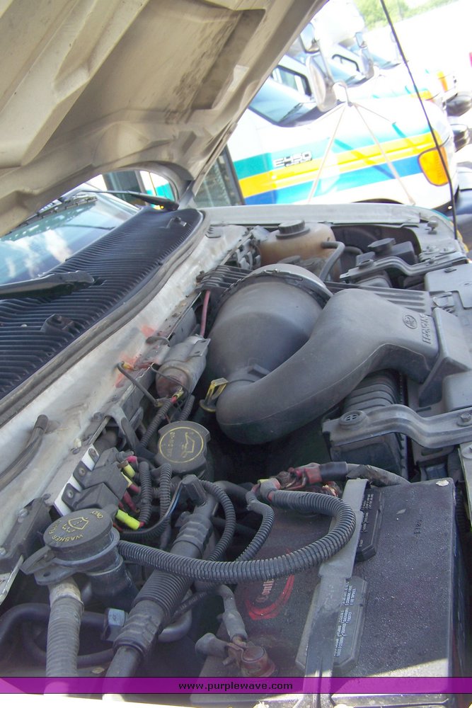 image for item 3897 2003 Ford E450 Super Duty transit bus