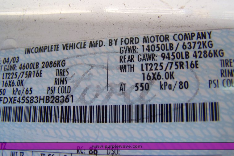 image for item 3897 2003 Ford E450 Super Duty transit bus