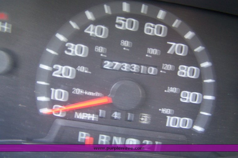 image for item 3899 2003 Ford E450 Super Duty transit bus