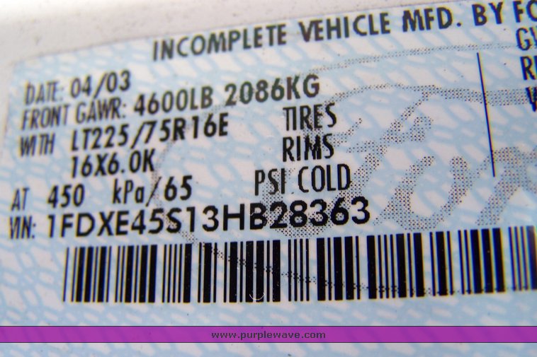 image for item 3900 2003 Ford E450 Super Duty transit bus