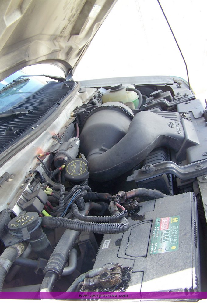 image for item 3900 2003 Ford E450 Super Duty transit bus