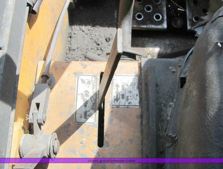 image for item 1006 1997 Daewoo DSL801-U skid steer
