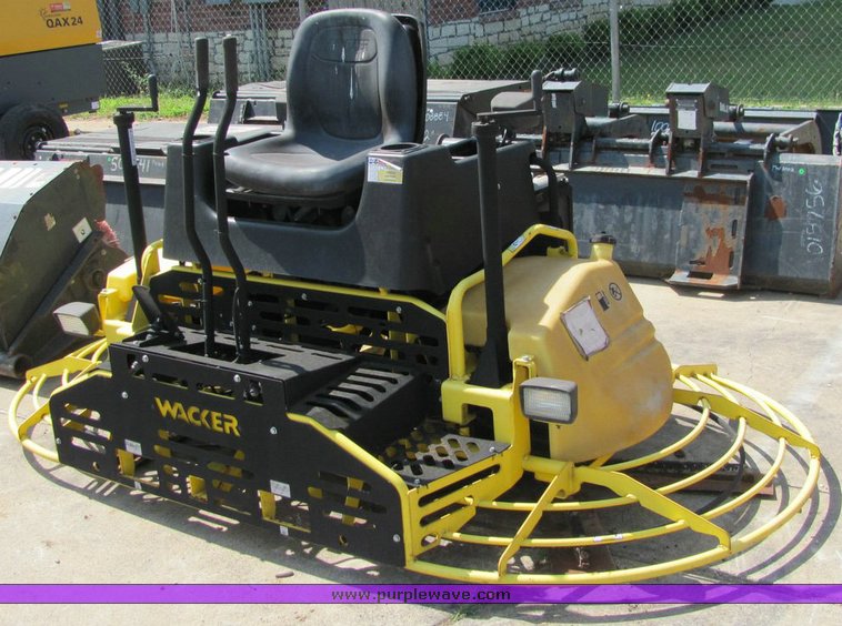 image for item 1015 2006 Wacker CRT48-31V 8' riding trowel