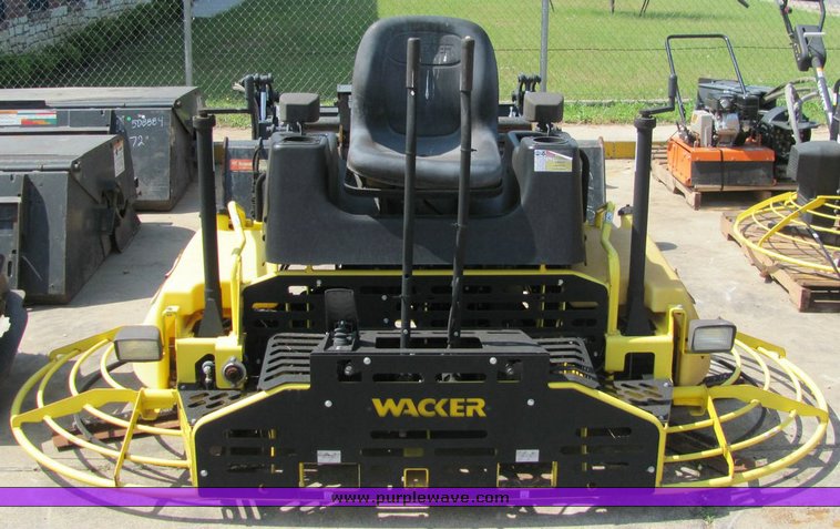 image for item 1015 2006 Wacker CRT48-31V 8' riding trowel