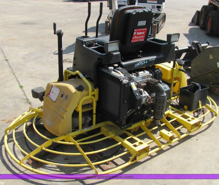 image for item 1015 2006 Wacker CRT48-31V 8' riding trowel