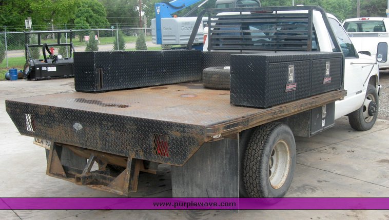 image for item 2459 1995 Chevrolet C3500 pickup truck