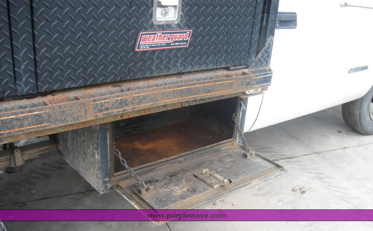 image for item 2459 1995 Chevrolet C3500 pickup truck