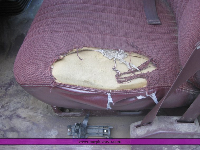 image for item 2459 1995 Chevrolet C3500 pickup truck