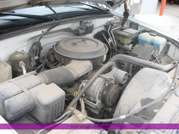 image for item 2459 1995 Chevrolet C3500 pickup truck