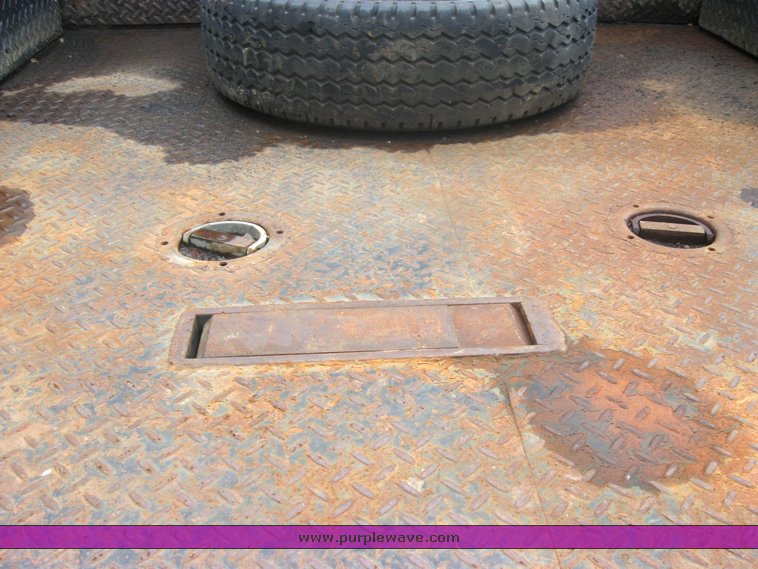 image for item 2459 1995 Chevrolet C3500 pickup truck