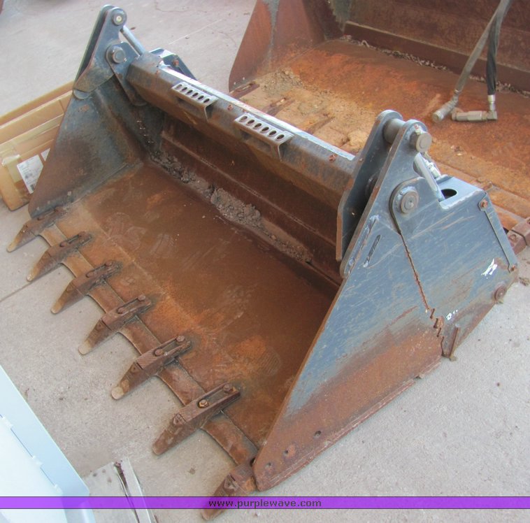 image for item 4315 Bobcat 68" combination seven tooth bucket