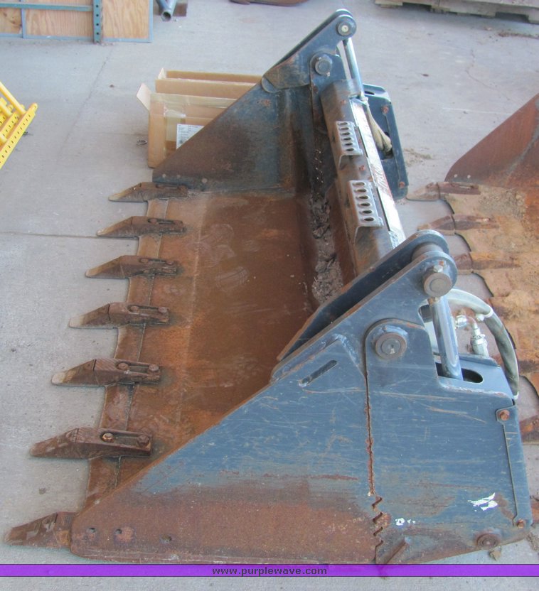 image for item 4315 Bobcat 68" combination seven tooth bucket