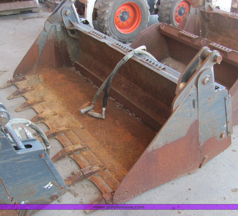 image for item 4316 Bobcat 80" combination eight tooth bucket