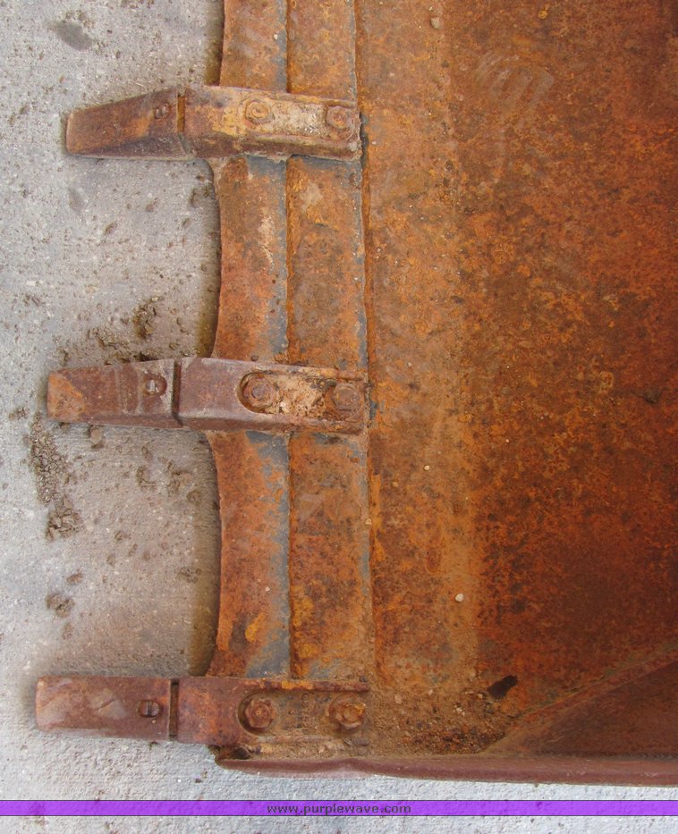 image for item 4316 Bobcat 80" combination eight tooth bucket