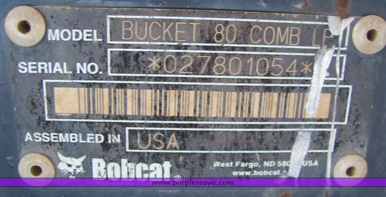 image for item 4316 Bobcat 80" combination eight tooth bucket