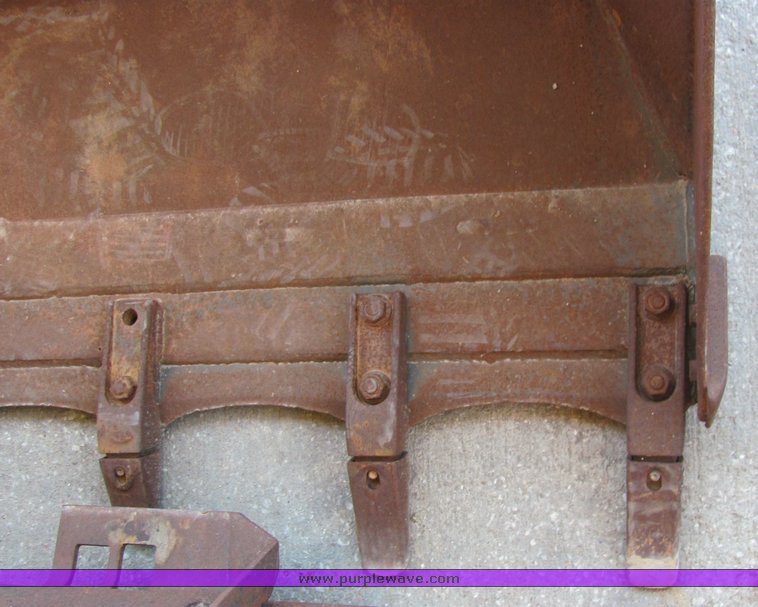 image for item 4317 Bobcat 80" combination eight tooth bucket