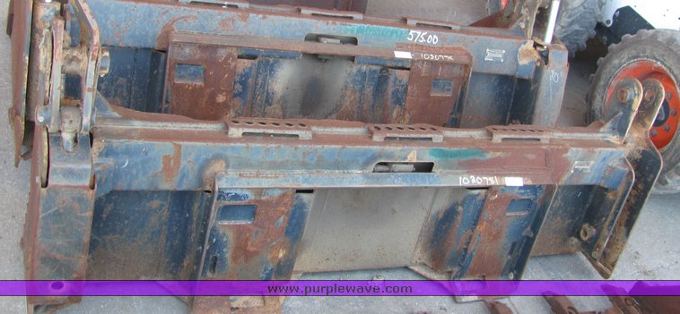 image for item 4318 Bobcat 80" combination bucket back