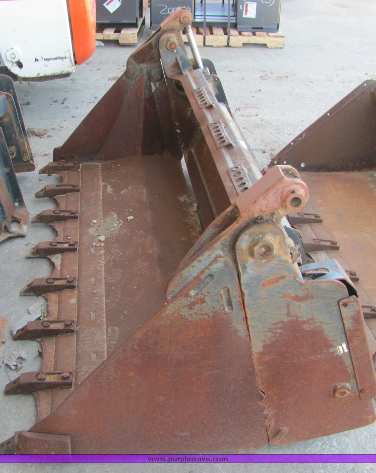 image for item 4319 Bobcat 80" combination eight shank bucket