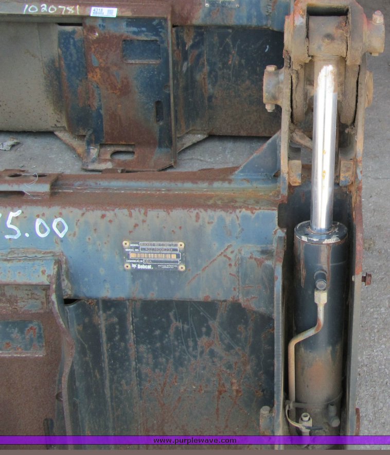 image for item 4319 Bobcat 80" combination eight shank bucket