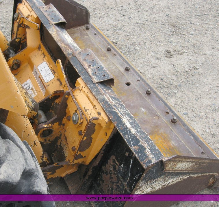 image for item 6635 2001 Mustang 2042 skid steer