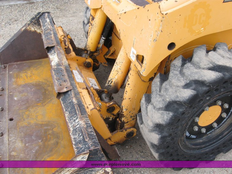 image for item 6635 2001 Mustang 2042 skid steer