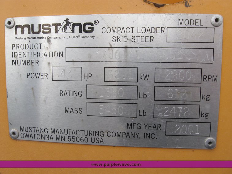 image for item 6635 2001 Mustang 2042 skid steer