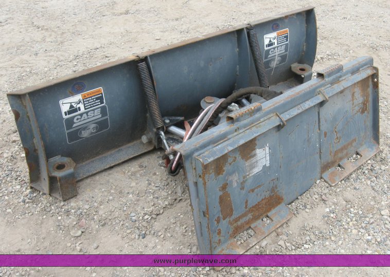 image for item 6635 2001 Mustang 2042 skid steer