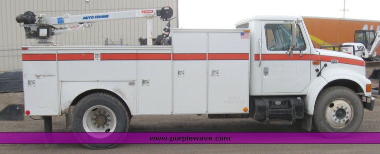 image for item 6637 2001 International 4700