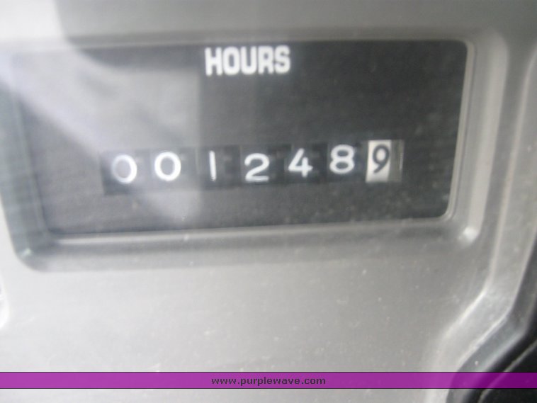 image for item 6637 2001 International 4700