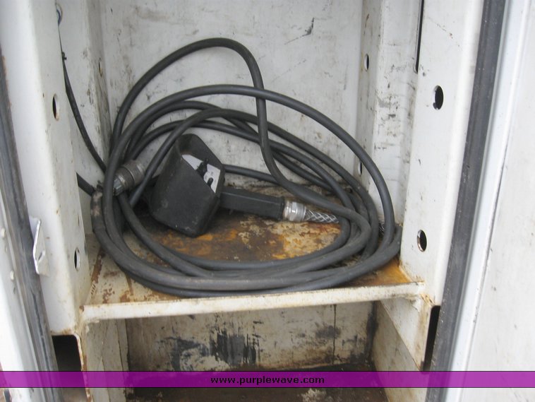 image for item 6637 2001 International 4700