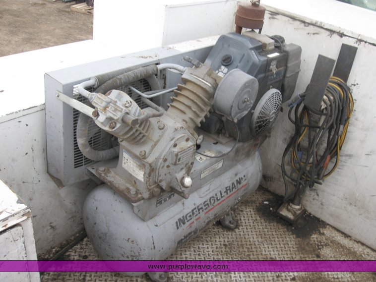 image for item 6637 2001 International 4700