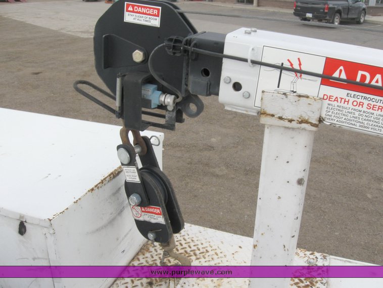 image for item 6637 2001 International 4700