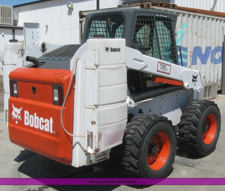 image for item 6698 2007 Bobcat S220 skid steer