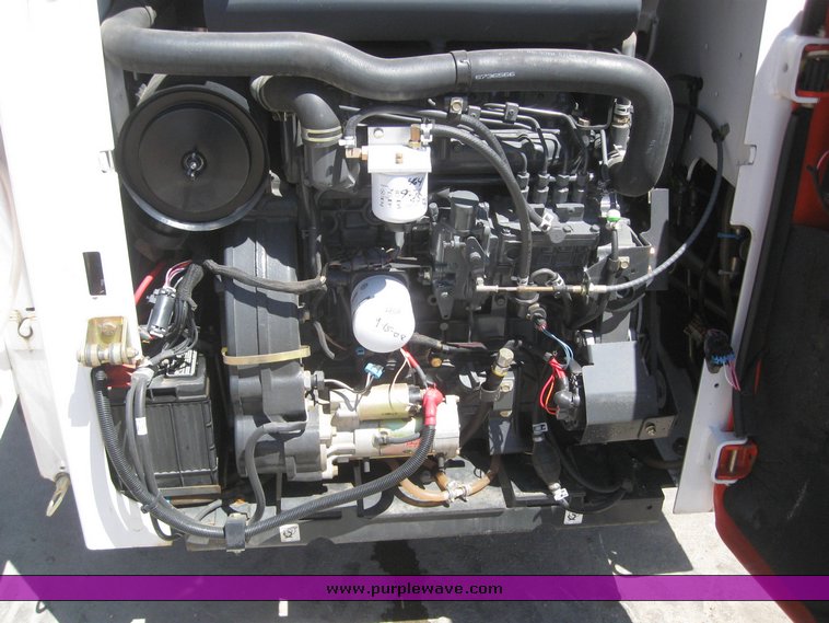 image for item 6698 2007 Bobcat S220 skid steer