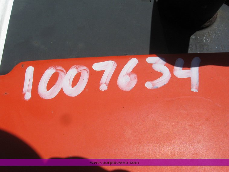 image for item 6698 2007 Bobcat S220 skid steer